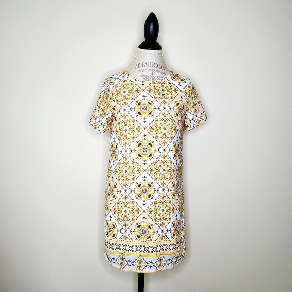 Lulu's | Dandy Lion Yellow Print Shift Dress XS - Picture 3 of 16